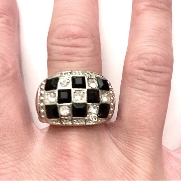 Checkered Cubic Zirconia Cocktail Stretch Ring - Picture 4 of 4